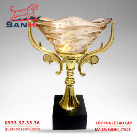 Cúp pha lê cao cấp tô quai thân vàng SanHi-LT005