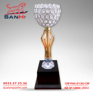 Cúp pha lê cao cấp chén thân vàng SanHi-LT012