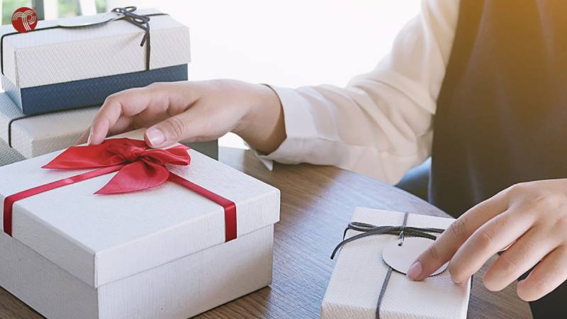 Nguyên tắc chọn quà thành lập công ty cần lên ngân sách, phân loại món quà